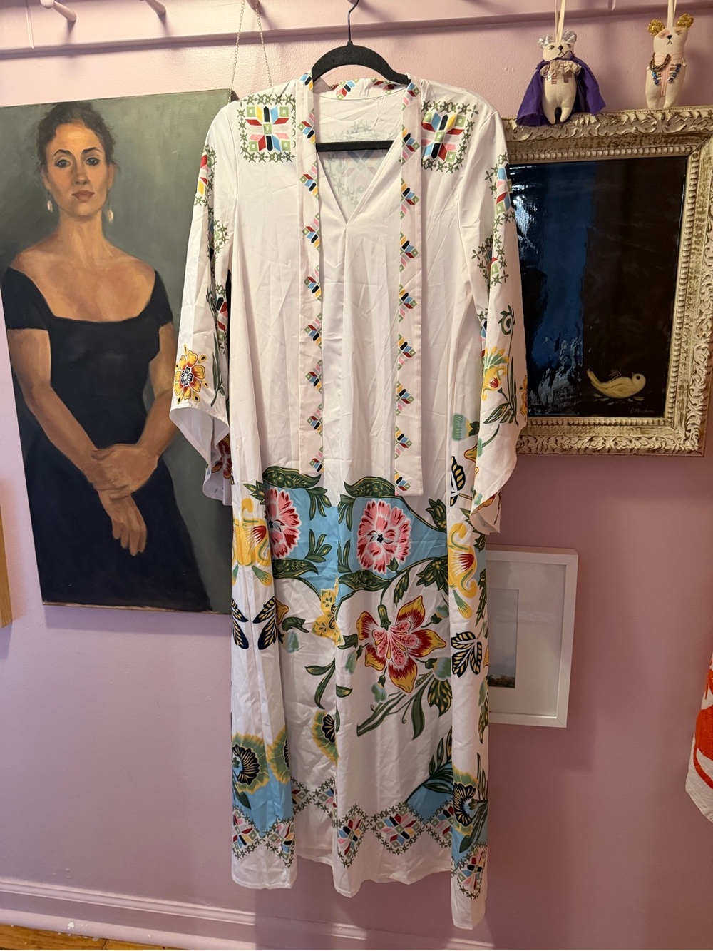 White Floral Embroidered Caftan